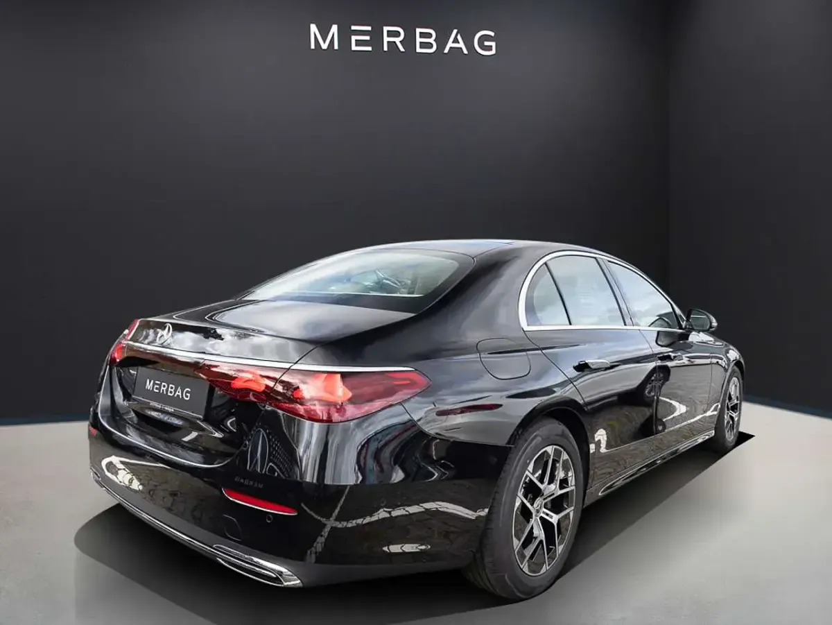 Gebraucht Mercedes E200 Advanced 204 PS (150 kW) 2025 Schwarz Limousine