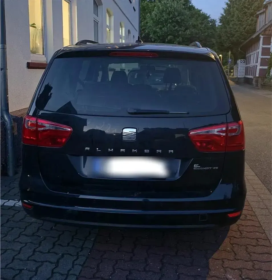 Używany Seat Alhambra 140 KM (102 kW) 2012 Szary Minivan