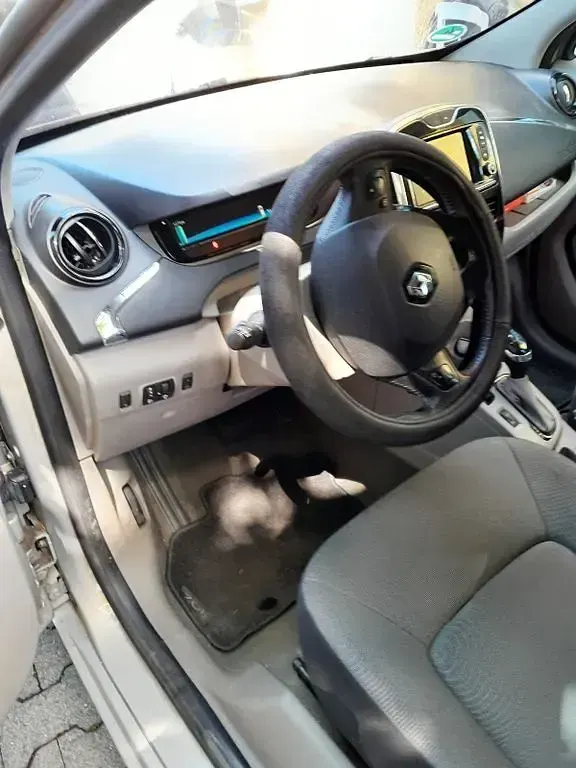 Gebraucht Renault Zoe Zen 42 kW (58 PS) 2015 Grau Kleinwagen