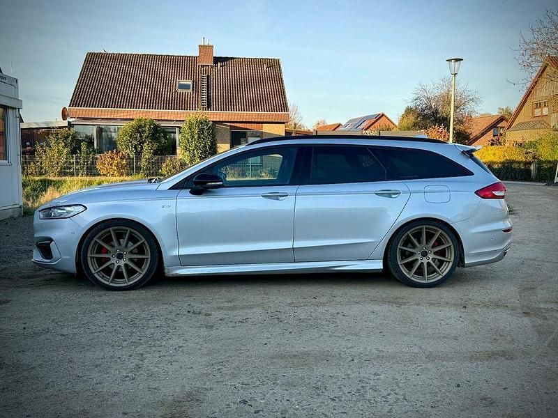 Silber Gebraucht 2021 Ford Mondeo ST-Line Kombi | 18.200 € (Fairer Preis) - Bild 1/4