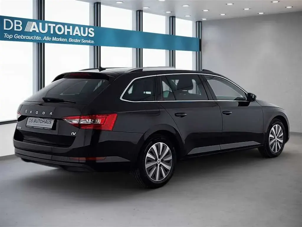 Gebraucht Skoda Superb Ambition 218 PS (160 kW) 2022 Schwarz Kombi