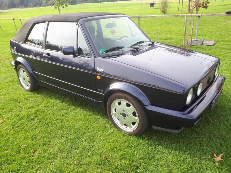 Blau Gebraucht 1992 VW Golf Cabriolet Classicline Cabrio | 10.690 € - Bild 1/4