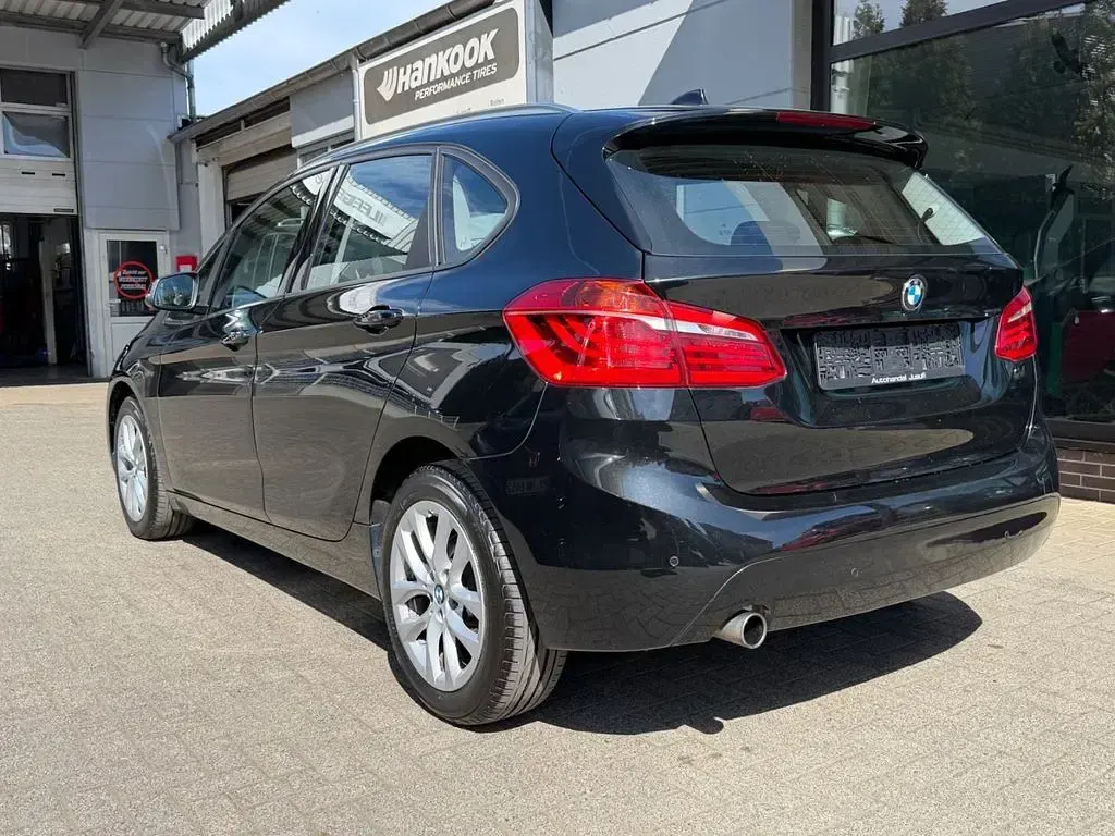 Gebraucht BMW 218 Advantage 136 PS (100 kW) 2017 Schwarz Kombi