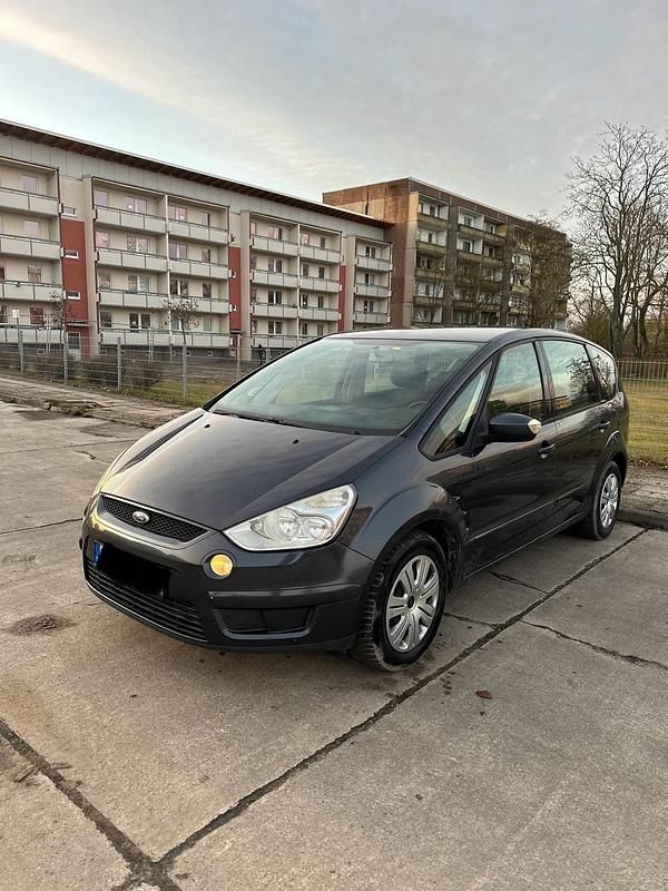 Gebraucht Ford S-MAX Titanium S 140 PS (102 kW) 2009 Grün Van / Kleinbus