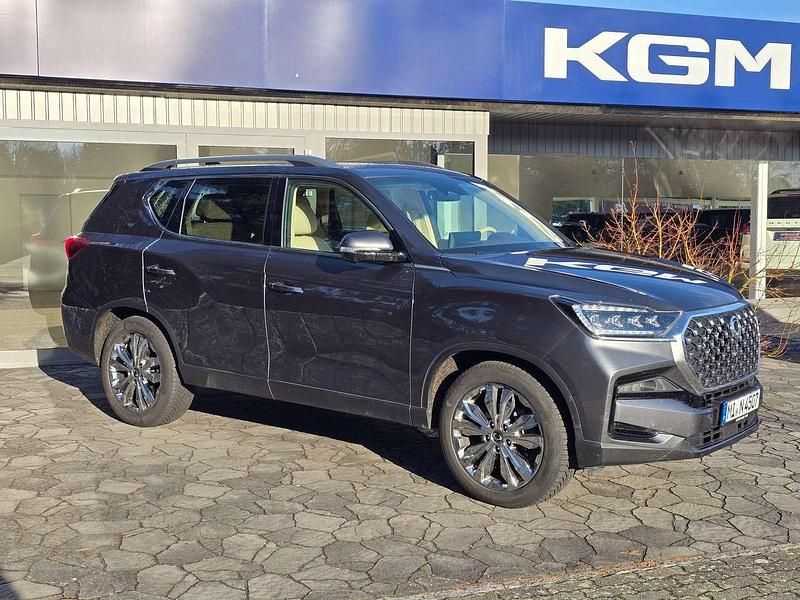 Grau Gebraucht 2024 Ssangyong (KGM) Rexton SUV | 35.990 € (Fairer Preis) - Bild 1/4