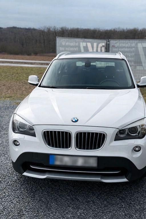 Używany BMW X1 204 KM (150 kW) 2011 Biały SUV