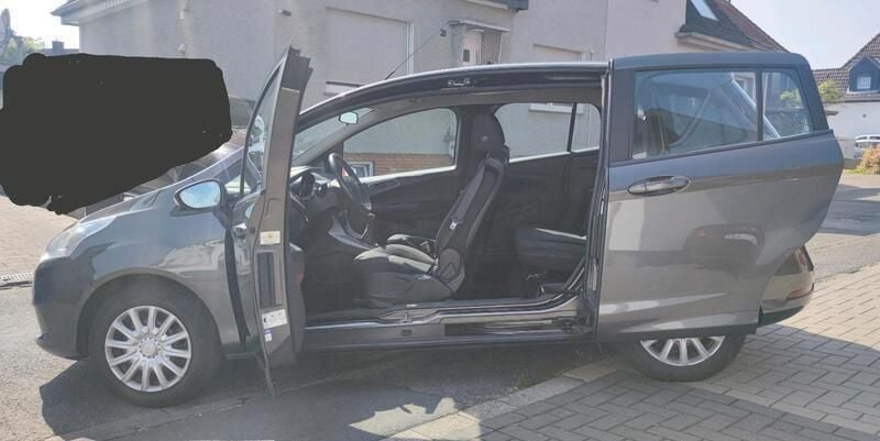 Grau Gebraucht 2017 Ford B-MAX Van / Kleinbus | 8.299 € (Guter Preis) - Bild 1/4
