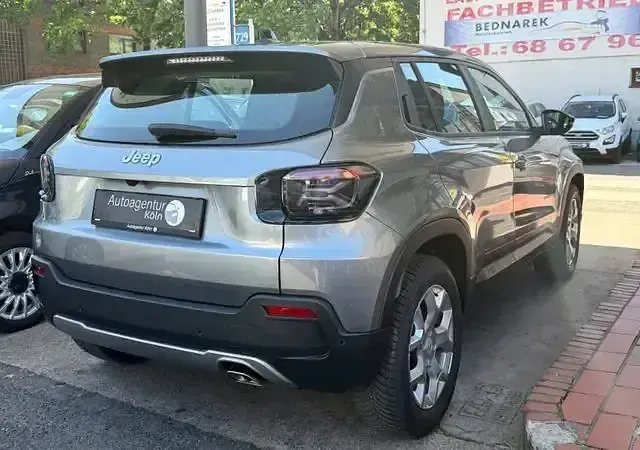 Gebraucht Jeep Avenger 101 PS (74 kW) 2024 Schwarz SUV