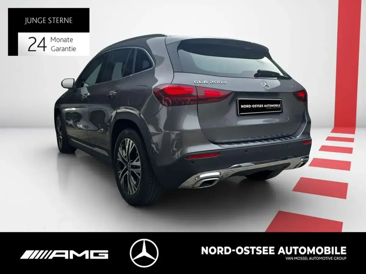 Gebraucht Mercedes GLA200 Progressive 150 PS (110 kW) 2025 Grau SUV
