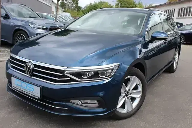 Gebraucht VW Passat Business 190 PS (139 kW) 2023 Blau Kombi