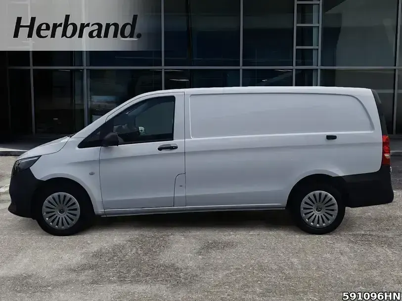 Gebraucht Mercedes Vito 163 PS (119 kW) 2024 Weiß Van
