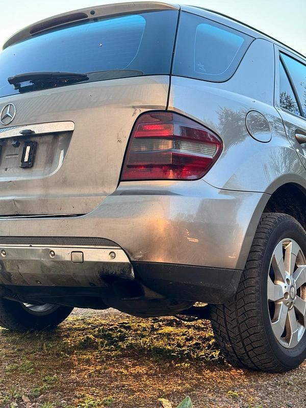 Gebraucht Mercedes 320 224 PS (164 kW) 2005 Gold SUV