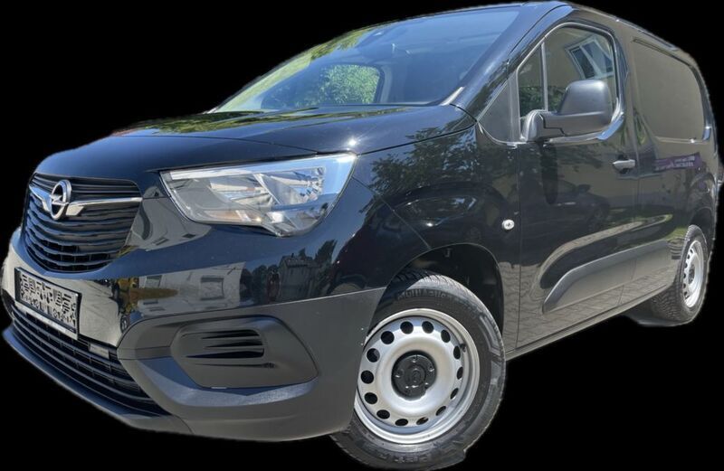 Schwarz Gebraucht 2021 Opel Combo Selection Van / Kleinbus | 8.990 € (Fairer Preis) - Bild 1/4