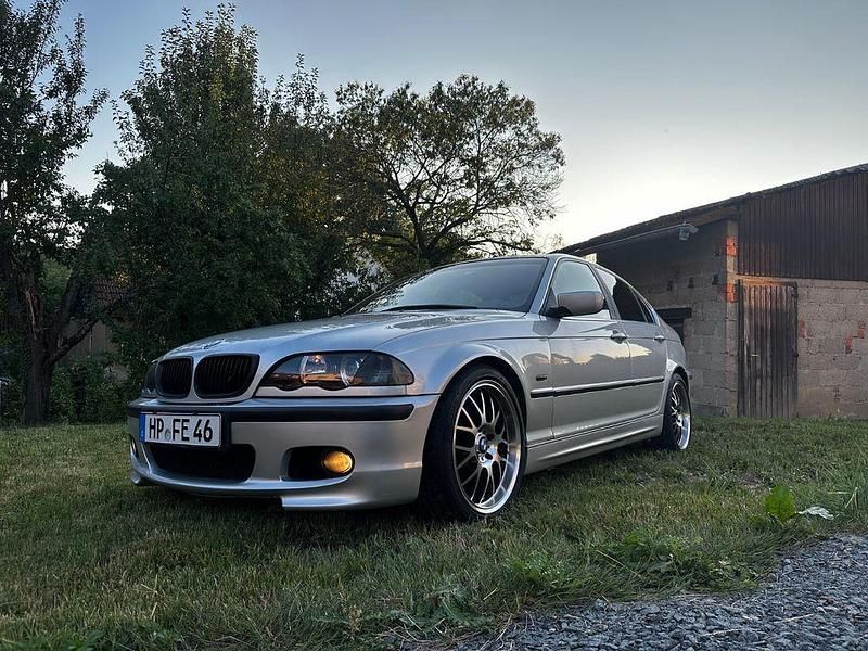 Silber Gebraucht 1999 BMW 323 M Sport Limousine | 4.900 € (Fairer Preis) - Bild 1/4