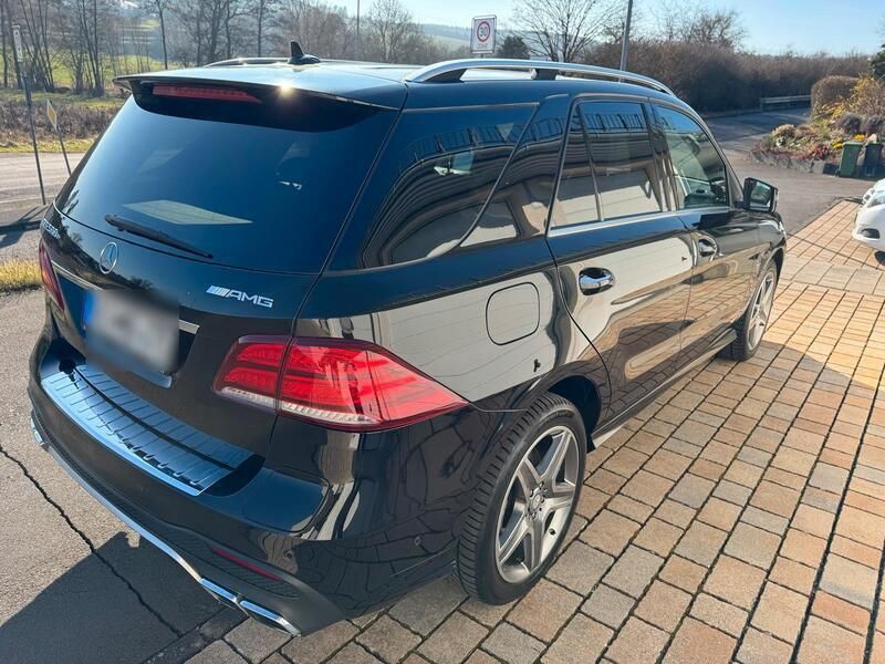 Schwarz Gebraucht 2016 Mercedes GLE500 AMG SUV | 27.950 € (Guter Preis) - Bild 1/4