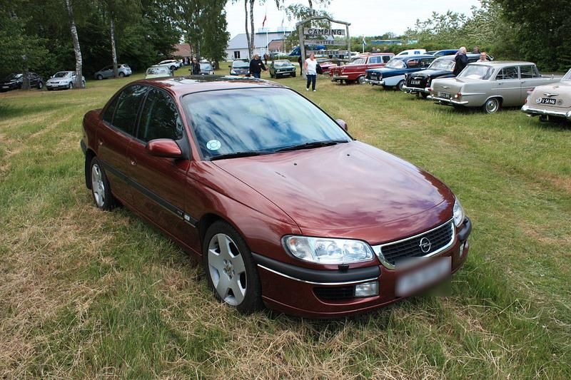 Gebraucht Opel Omega 211 PS (155 kW) 1999 Rot Limousine