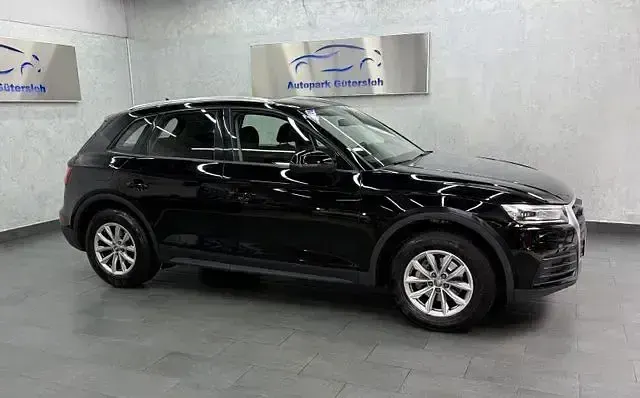 Gebraucht Audi Q5 Ambiente 150 PS (110 kW) 2018 Schwarz SUV
