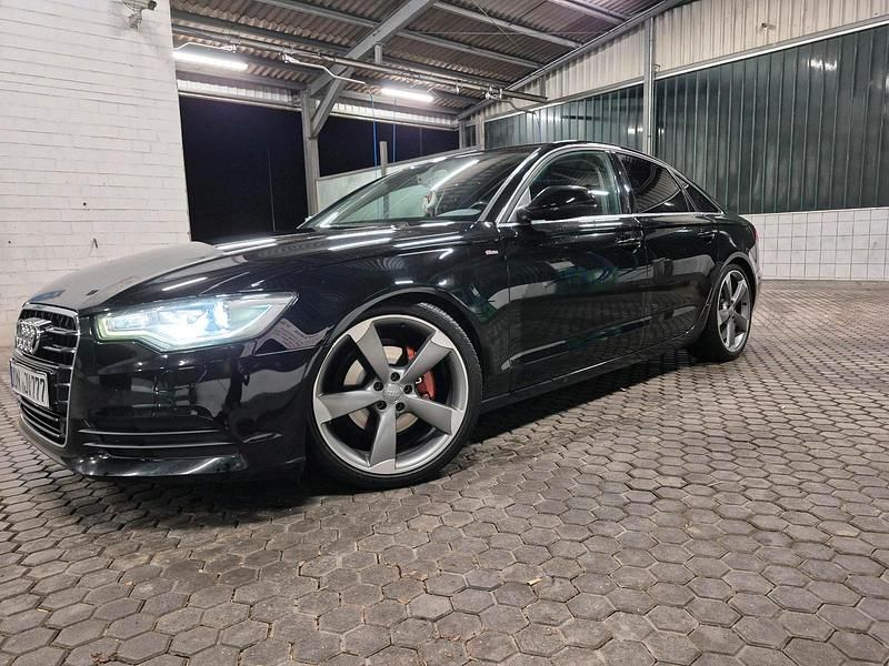 Schwarz Gebraucht 2012 Audi A6 Limousine | 13.500 € (Etwas zu teuer) - Bild 1/4