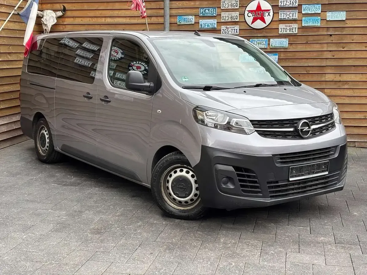 Gebraucht Opel Vivaro 120 PS (88 kW) 2022 Quartz/artense grey Van / Kleinbus