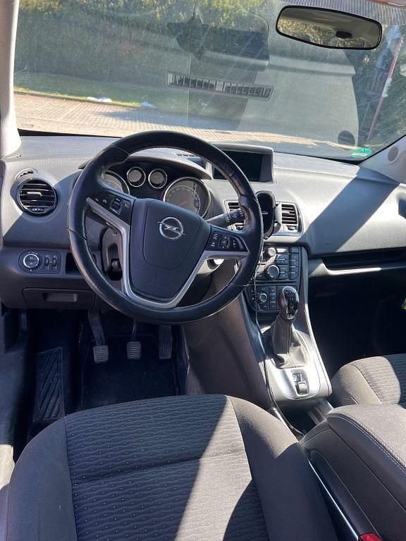 Gebraucht Opel Meriva 120 PS (88 kW) 2017 Weiß Van / Kleinbus