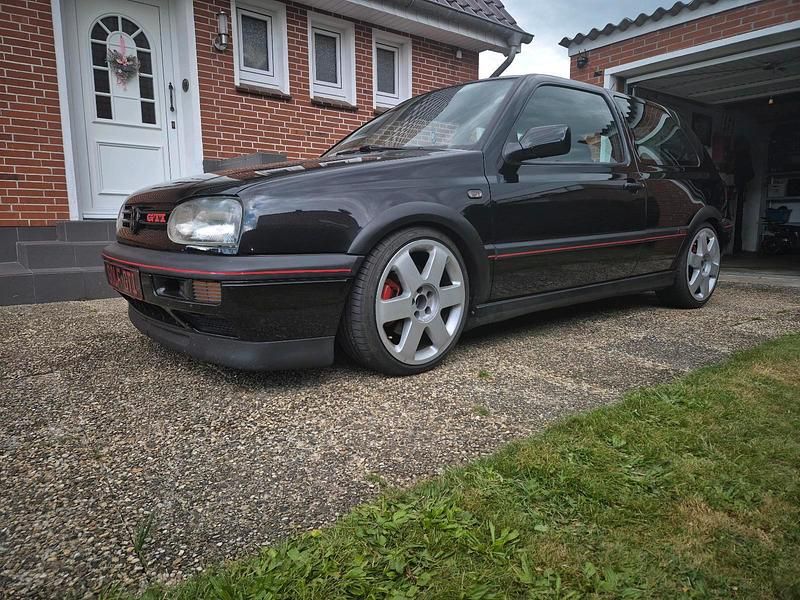 Schwarz Gebraucht 1996 VW Golf III Edition | 5.450 € (Fairer Preis) - Bild 1/4