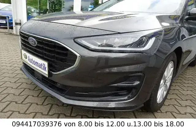 Gebraucht Ford Focus Cool & Connect 120 PS (88 kW) 2022 Grau Limousine