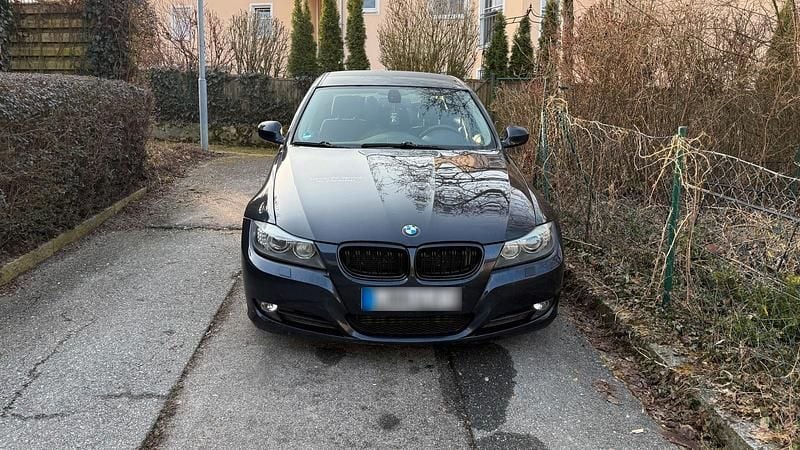 Gebraucht BMW 330 245 PS (180 kW) 2009 Schwarz Limousine