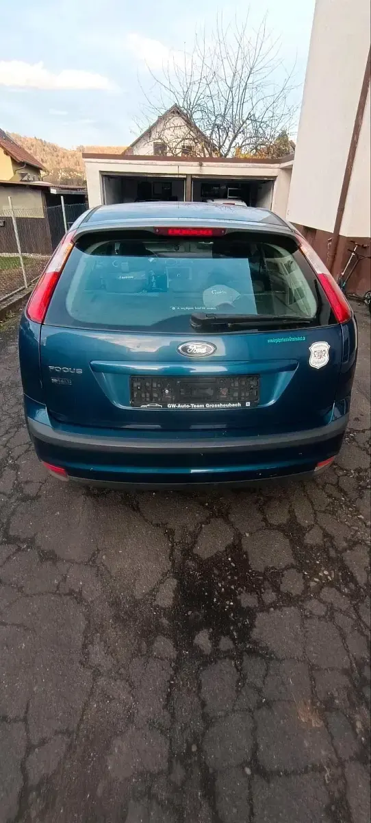Usado Ford Focus 110 CV (80 kW) 2008 Azul Berlina