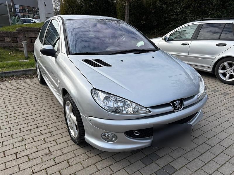 Gebraucht Peugeot 206 88 PS (64 kW) 2004 Silber Kleinwagen