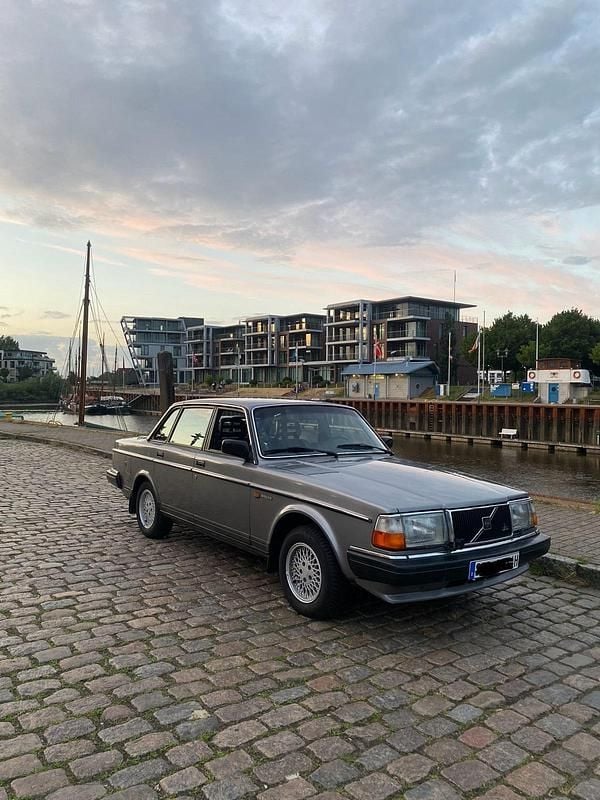 Gebraucht 1989 Volvo 244 Limousine | 9.999 € - Bild 1/4