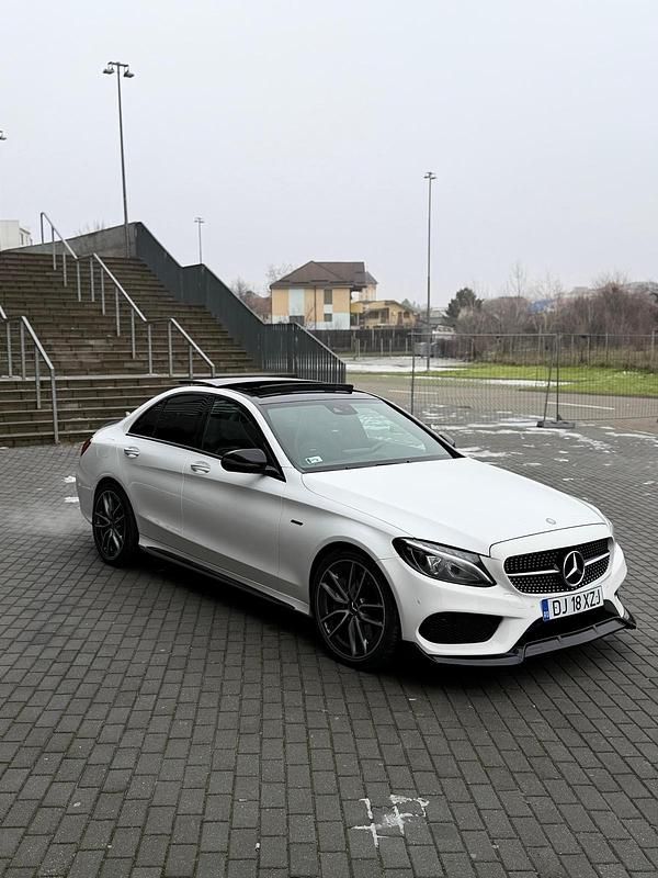 Weiß Gebraucht 2016 Mercedes C43 AMG AMG Limousine | 25.000 € (Fairer Preis) - Bild 1/4