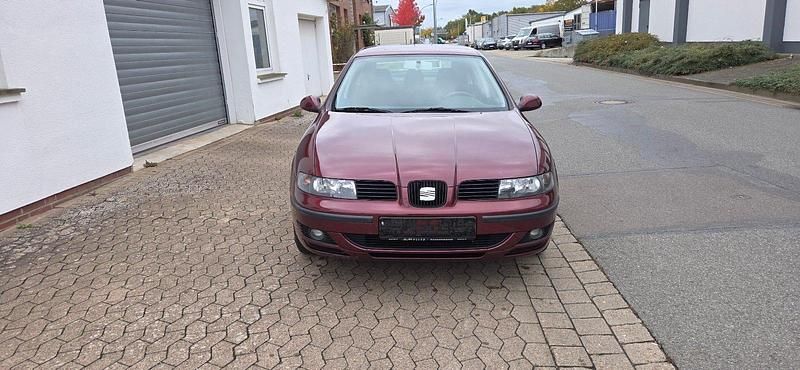 Gebraucht 2004 Seat Leon Limousine | 2.900 € (Teuer) - Bild 1/4