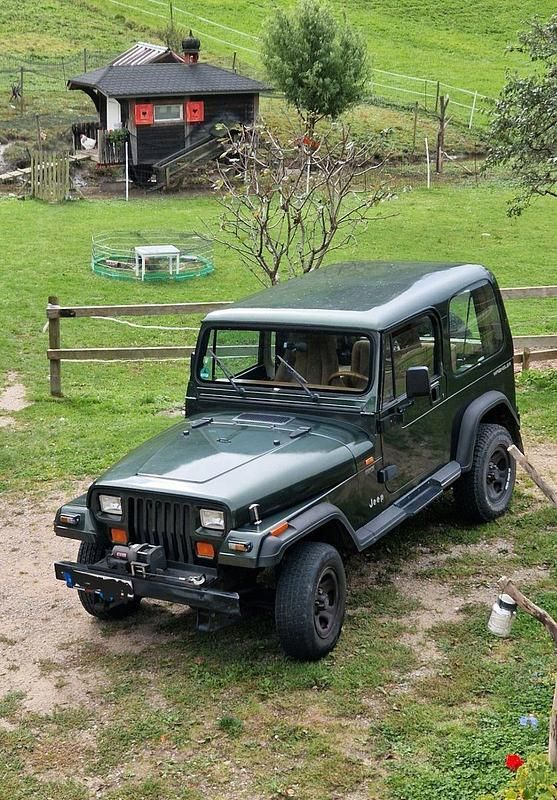 Grün Gebraucht 1997 Jeep Wrangler SUV | 10.499 € (Superpreis) - Bild 1/4