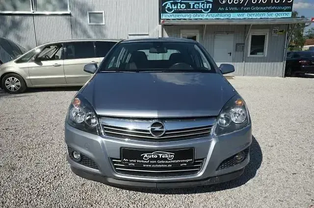 Gebraucht Opel Astra Sport 140 PS (102 kW) 2007 Grau Limousine