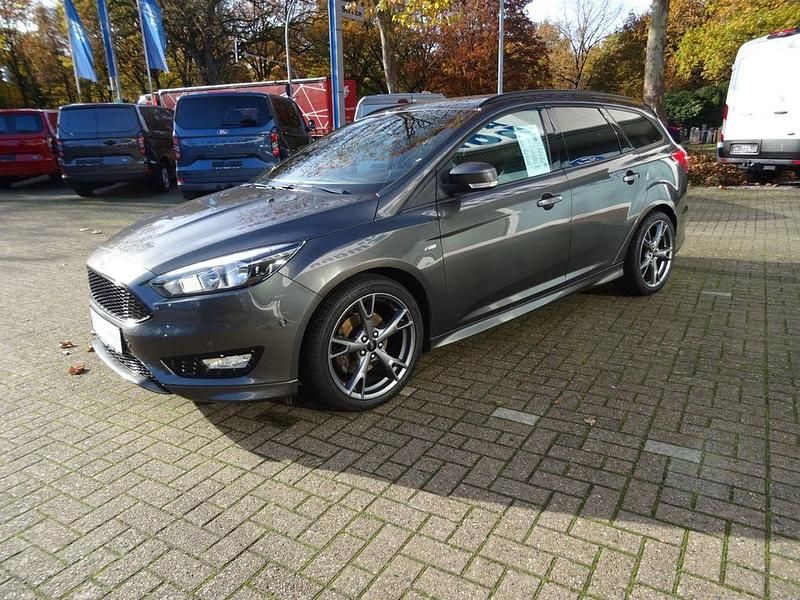 Gebraucht Ford Focus ST-Line 182 PS (133 kW) 2018 Grau Limousine