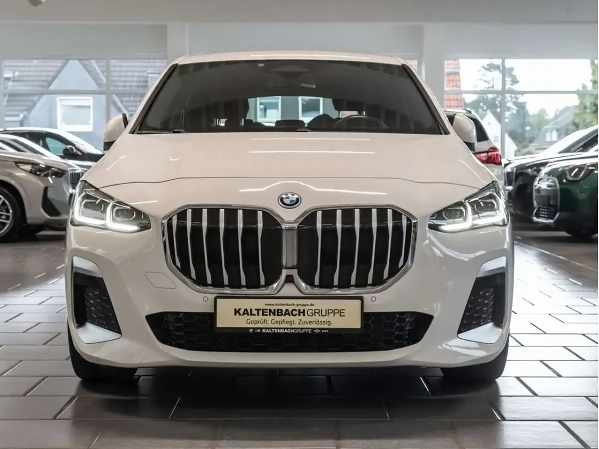 Gebraucht BMW 225 Active Tourer M Sport 245 PS (180 kW) 2022 Alpinweiss iii Van / Kleinbus