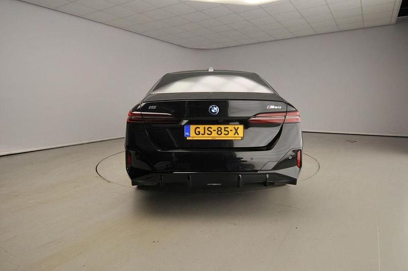 Gebraucht BMW i5 M Sport 442 kW (601 PS) 2024 Schwarz Limousine