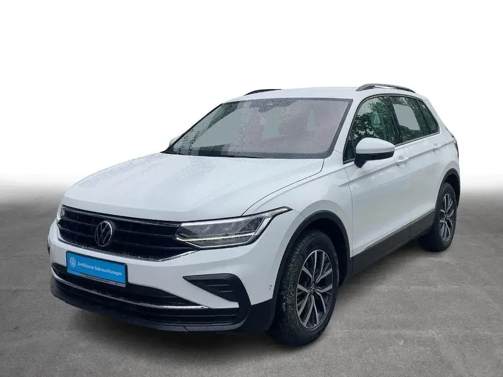 Gebraucht VW Tiguan Life 150 PS (110 kW) 2023 Pure white SUV