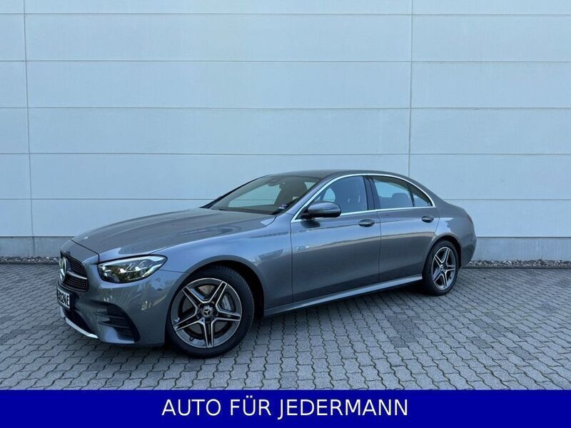 Grau Gebraucht 2022 Mercedes E300 AMG Limousine | 40.980 € (Fairer Preis) - Bild 1/4
