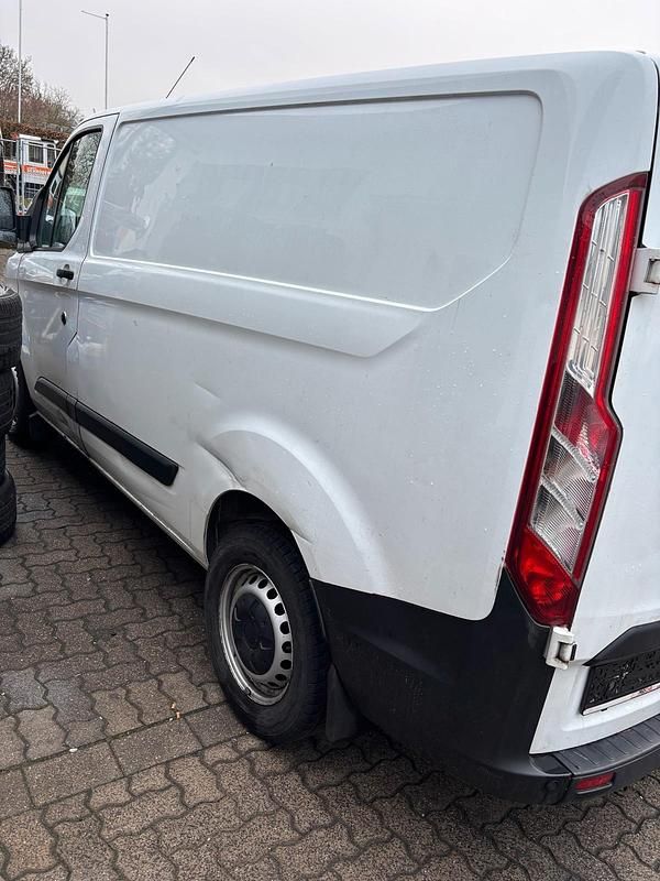 Gebraucht Ford Transit Custom 110 PS (80 kW) 2019 Weiß Van / Kleinbus