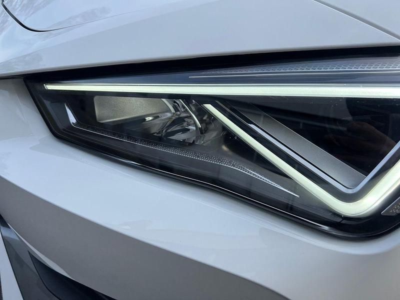 Gebraucht Cupra Leon VZ 300 PS (220 kW) 2024 Weiß Limousine