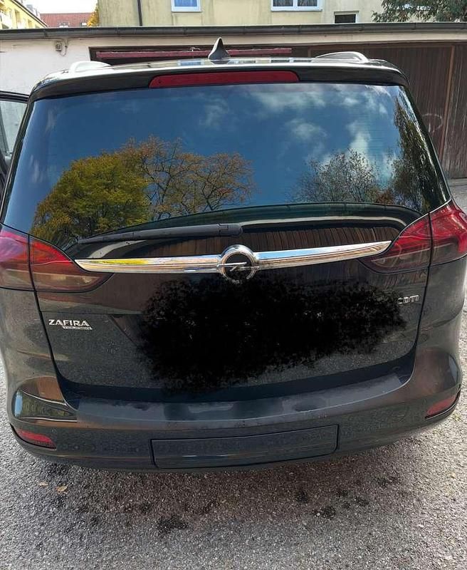 Schwarz Gebraucht 2016 Opel Zafira Tourer Business Edition Van / Kleinbus | 9.250 € (Fairer Preis) - Bild 1/4
