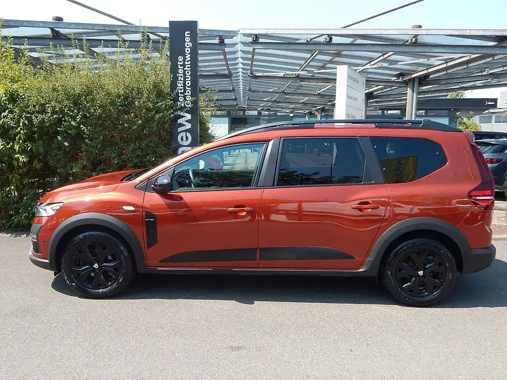 Gebraucht Dacia Jogger Extreme 101 PS (74 kW) 2022 Terracottabraun Van / Kleinbus