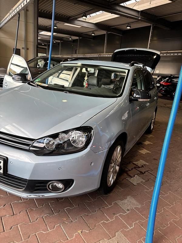 Blau Gebraucht 2009 VW Golf VI Kombi | 3.890 € (Guter Preis) - Bild 1/4