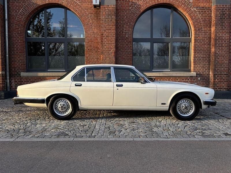 Gebraucht Jaguar XJ 295 PS (216 kW) 1985 Weiß Limousine
