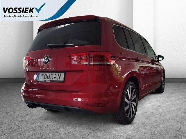 Gebraucht VW Touran 150 PS (110 kW) 2024 Rot Van / Kleinbus