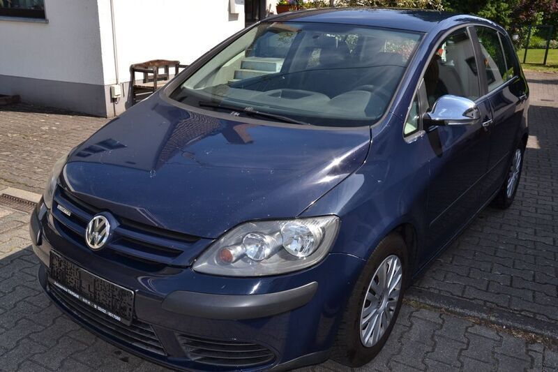 Blau Gebraucht 2008 VW Golf Plus Cross Trendline Van / Kleinbus | 1.990 € (Fairer Preis) - Bild 1/4