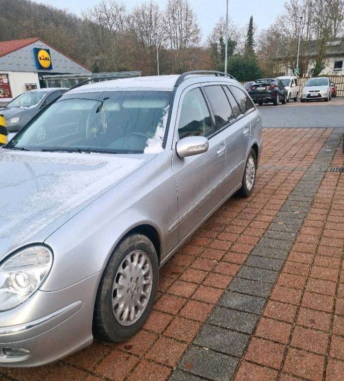 Gebraucht Mercedes E280 Elegance 190 PS (139 kW) 2005 Silber Kombi
