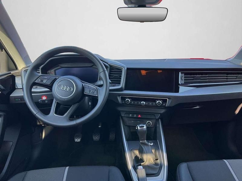 Second-hand Audi A1 Advanced Plus 116 CP (85 kW) 2025 Gri SUV