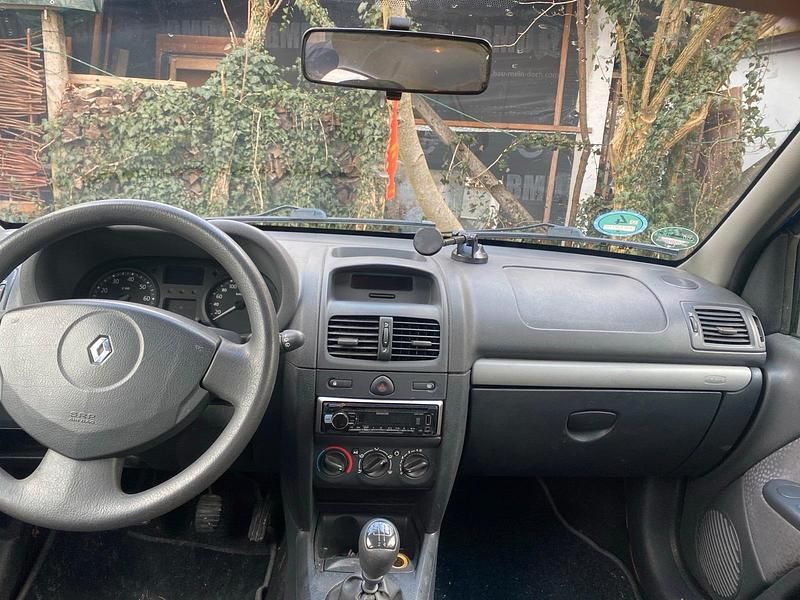 Gebraucht Renault Clio II 75 PS (55 kW) 2007 Blau Kleinwagen